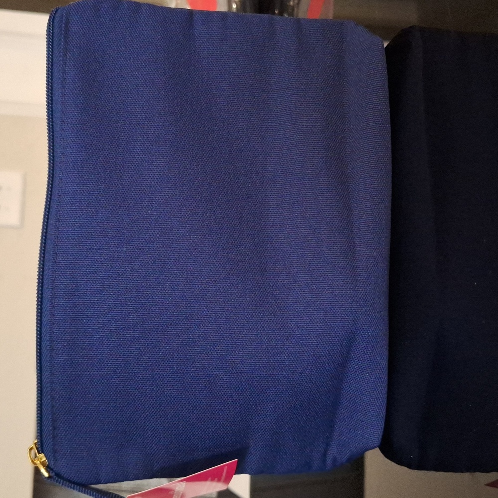 Cosmetic Bag - Picture 2 of 3